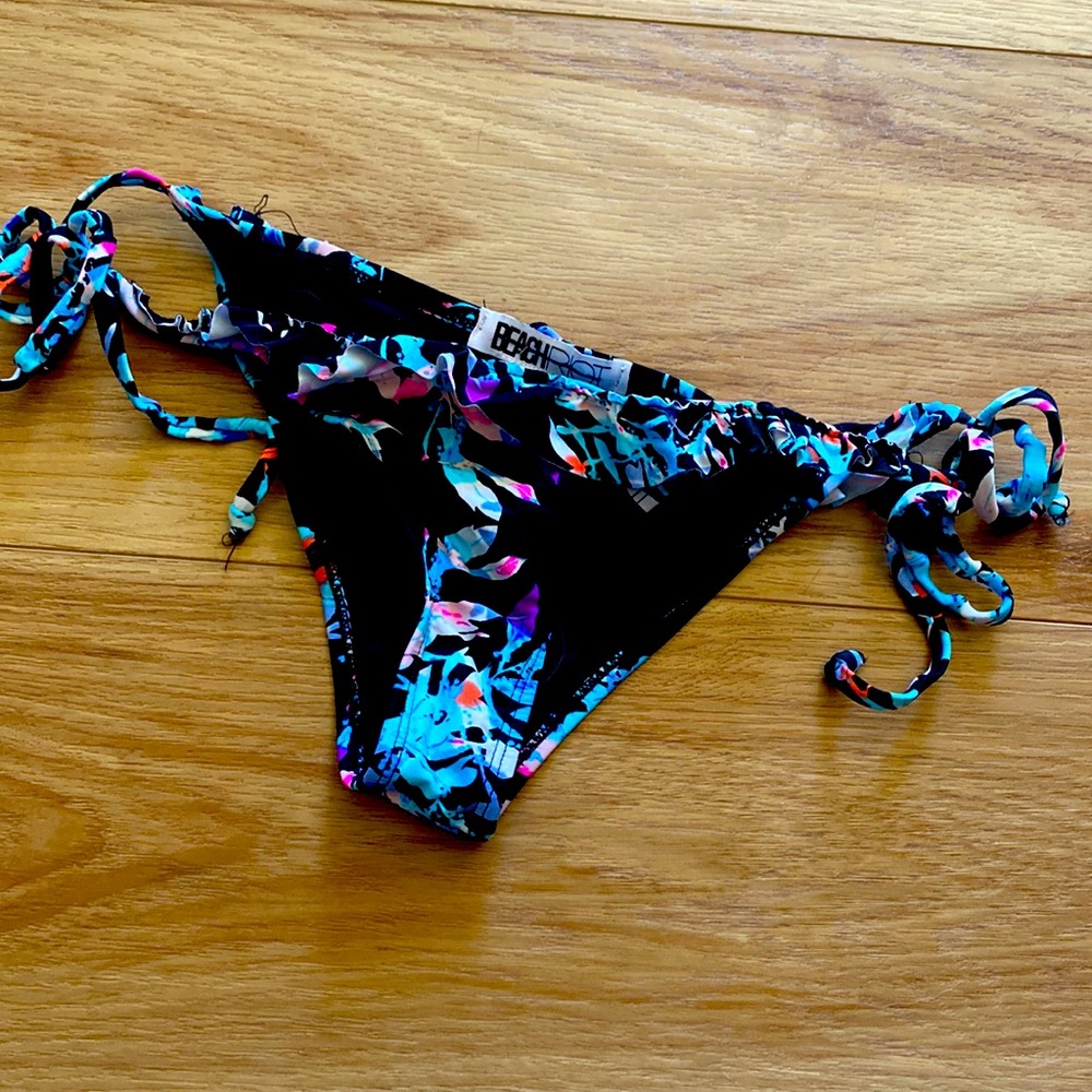 BEACHRIOT Bottoms 2 for $10